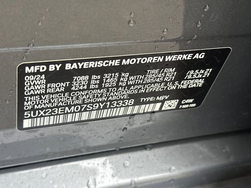 Used 2025 BMW X7 xDrive40i w/ Premium Package image 31