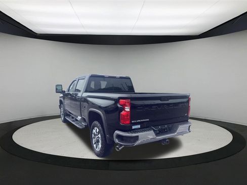 Used 2021 Chevrolet Silverado 2500 LT w/ Convenience Package AWD/4WD image 6