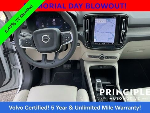 Certified 2023 Volvo XC40 B5 Plus w/ Protection Package Premier AWD/4WD image 17