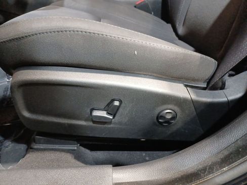 Used 2019 Dodge Charger SXT image 14