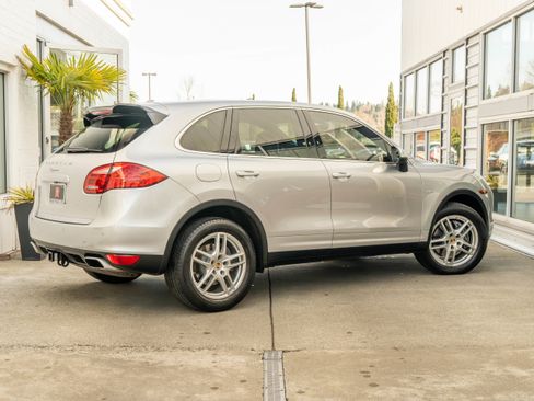 Used 2013 Porsche Cayenne Diesel AWD/4WD image 7