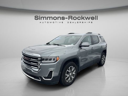 Used 2023 GMC Acadia SLE w/ Driver Convenience Package image 4