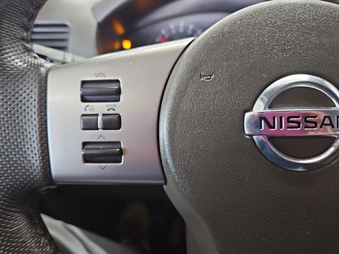 Used 2011 Nissan Frontier SV w/ SV Premium Utility Pkg image 14