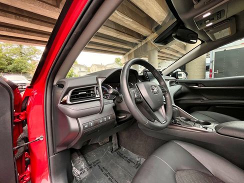 Used 2021 Toyota Camry XSE w/ Cold Weather Package FWD image 23