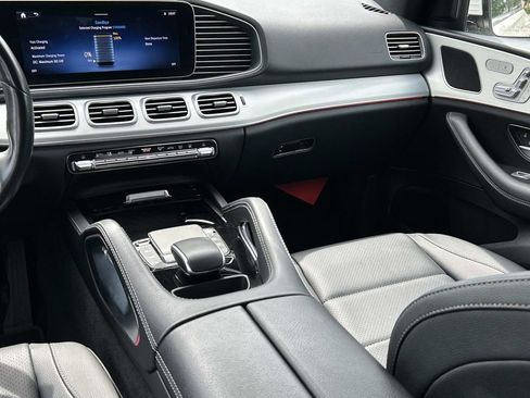 Used 2024 Mercedes-Benz GLE 450e 4MATIC image 28