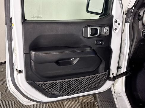 Used 2021 Jeep Wrangler Unlimited Sahara AWD/4WD image 10