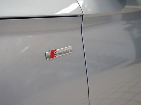 Used 2022 Audi Q5 2.0T Premium Plus image 24