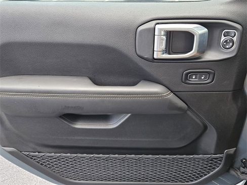 New 2025 Jeep Gladiator Sport w/ Premium Package image 16