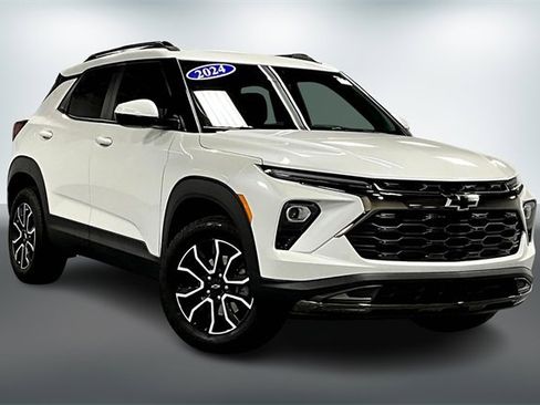 Used 2024 Chevrolet TrailBlazer ACTIV w/ Driver Confidence Package image 1
