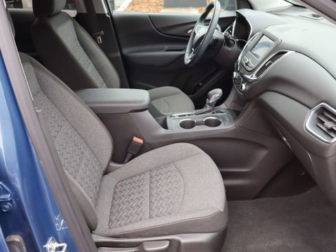Used 2024 Chevrolet Equinox LT FWD image 36