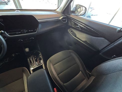 Used 2025 Chevrolet TrailBlazer LT image 33