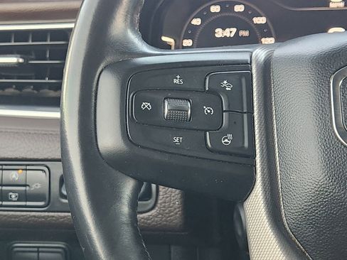 Used 2022 GMC Yukon XL Denali image 28