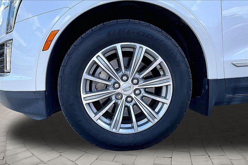 Used 2018 Cadillac XT5 Luxury w/ Driver Awareness Package FWD image 7
