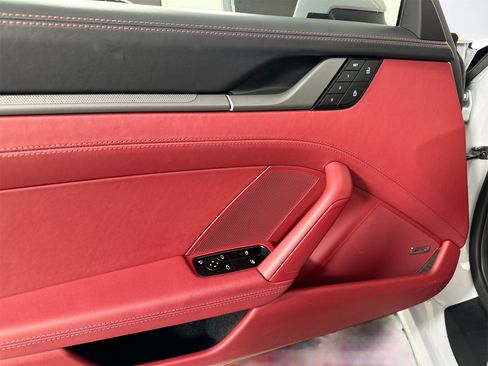 Certified 2024 Porsche 911 Targa 4S image 25