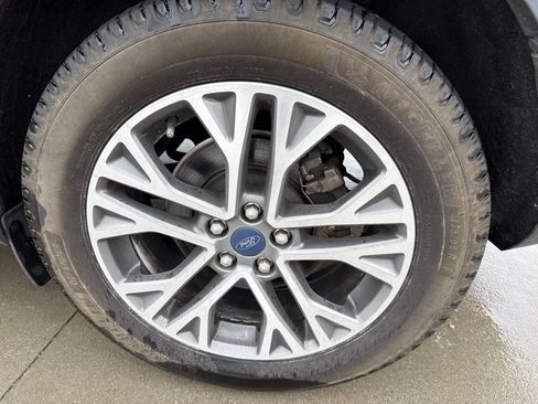 Used 2020 Ford Escape SEL FWD image 9