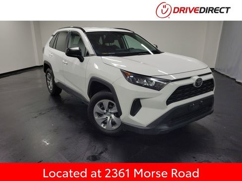 Used 2021 Toyota RAV4 LE AWD/4WD image 1
