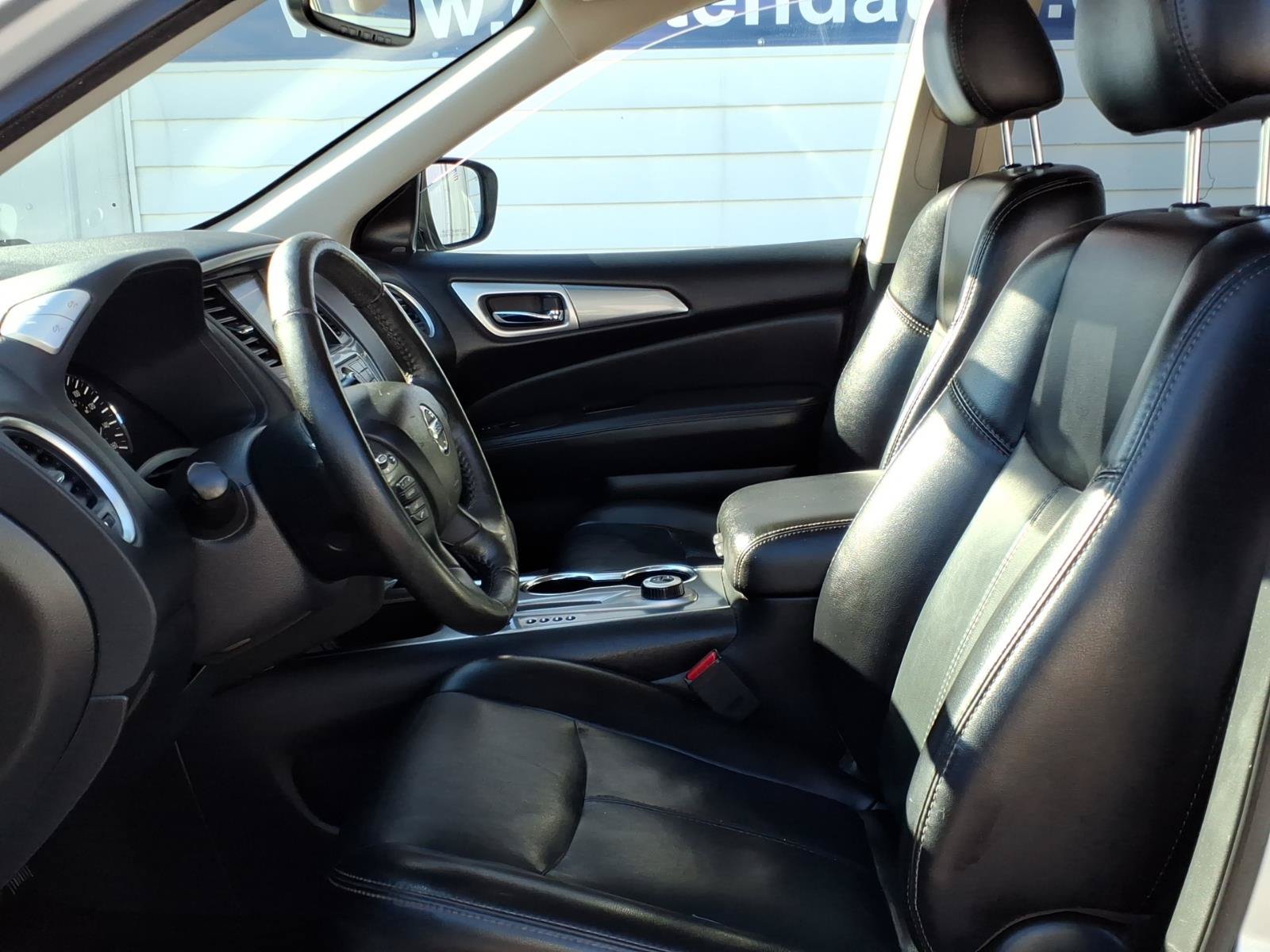 Used 2020 Nissan Pathfinder SL AWD/4WD image 8