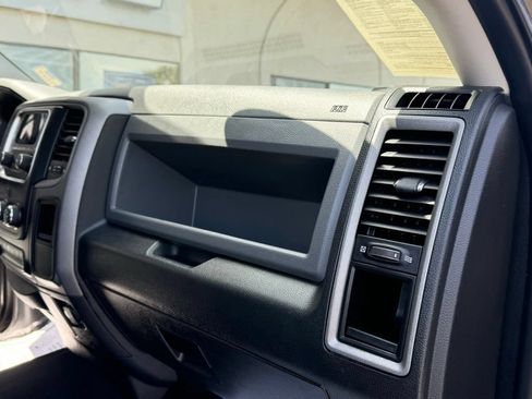 Used 2018 RAM 1500 Express RWD image 18