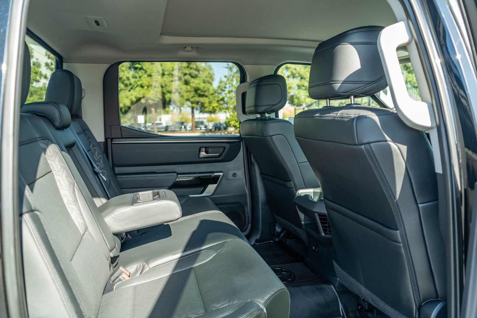 Used 2024 Toyota Tundra Limited AWD/4WD image 18