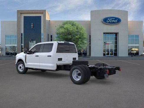 New 2025 Ford F350 XL w/ XL Chrome Package image 4