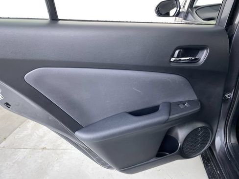 Used 2022 Toyota Prius LE FWD image 19