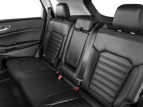 Used 2018 Ford Edge Titanium AWD/4WD image 15