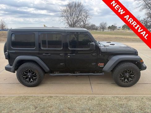 Used 2018 Jeep Wrangler Unlimited Sport S image 2