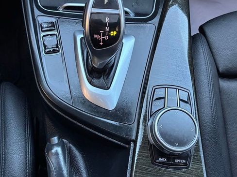Used 2018 BMW 330i xDrive Sedan AWD/4WD image 33