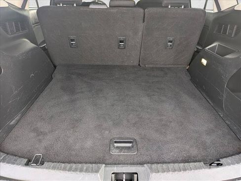 Used 2017 Ford Edge SE FWD image 6