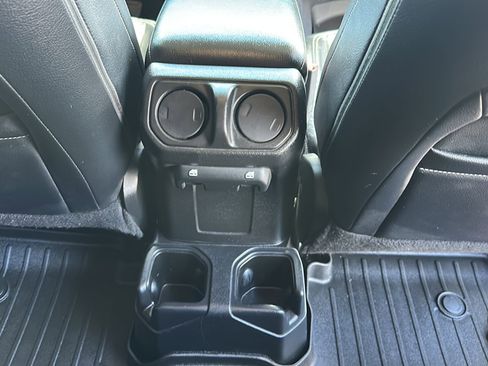 Used 2020 Jeep Gladiator Sport w/ Quick Order Package 24S image 18