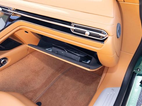 Used 2025 Aston Martin DB12 Volante image 58