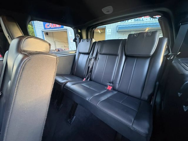 Used 2017 Ford Expedition XLT w/ Equipment Group 202A RWD image 16