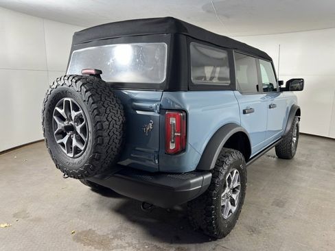 Used 2023 Ford Bronco Badlands image 7