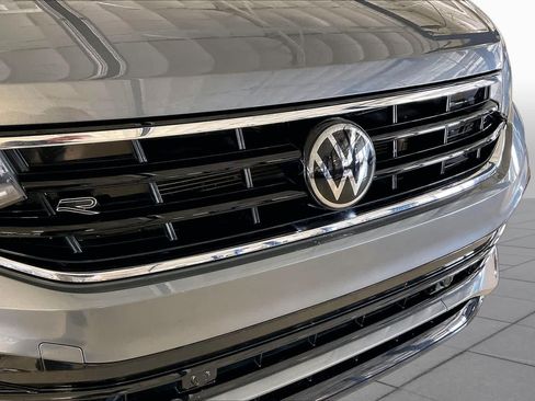 Used 2023 Volkswagen Tiguan SE R-Line AWD/4WD image 30