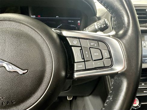 Used 2019 Jaguar F-PACE S image 37