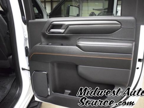 Used 2024 GMC Sierra 3500 AT4 w/ AT4 Premium Plus Package AWD/4WD image 29