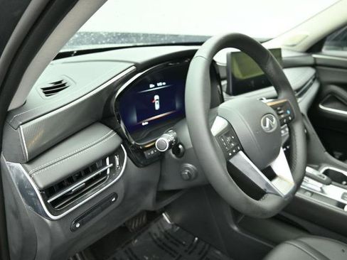 Certified 2025 INFINITI QX60 Luxe image 17