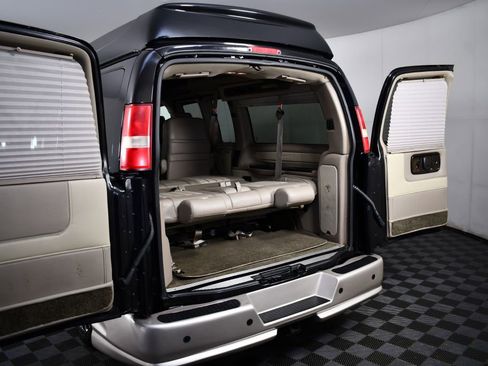 Used 2013 GMC Savana 1500 AWD image 14