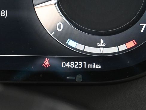 Certified 2024 Land Rover Range Rover Long Wheelbase SE image 17