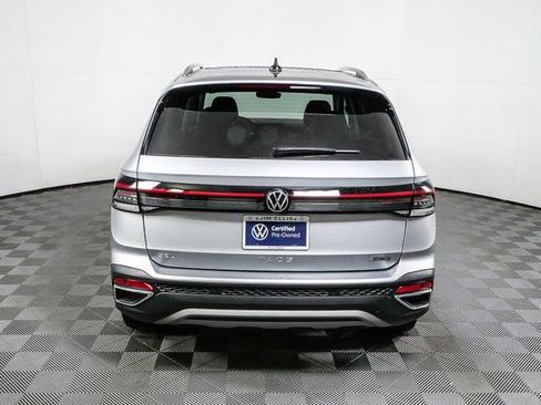 Certified 2025 Volkswagen Taos SEL w/ Black Wheel Plus Package image 33