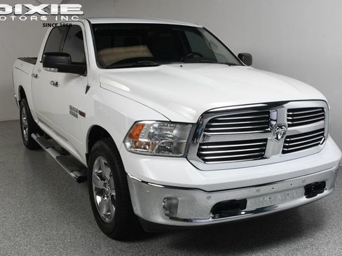 Used 2016 RAM 1500 Lone Star AWD/4WD image 1