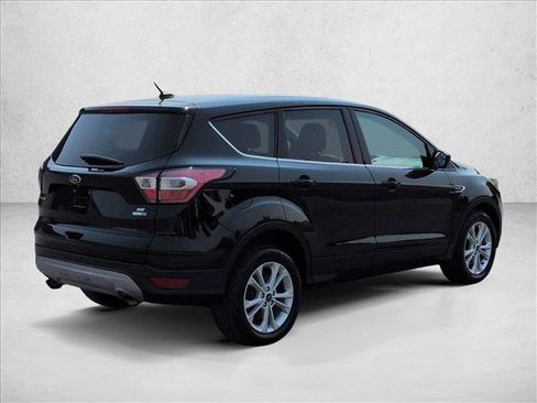 Used 2017 Ford Escape SE w/ SE Cold Weather Package AWD/4WD image 8