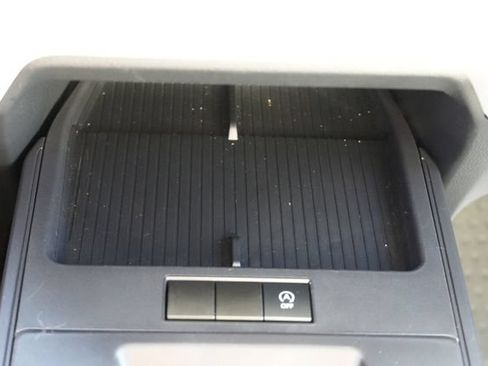 Used 2026 Toyota Corolla Cross L FWD image 32