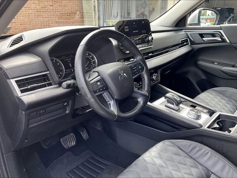Used 2022 Mitsubishi Outlander SEL AWD/4WD image 13