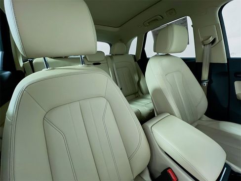 Used 2022 Audi Q5 2.0T Premium w/ Convenience Package image 27
