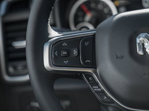 New 2026 RAM 1500 4x4 Crew Cab image 33