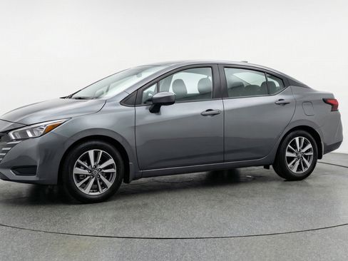 Used 2025 Nissan Versa SV FWD image 3