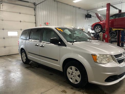 Used 2011 Dodge Grand Caravan C/V image 4