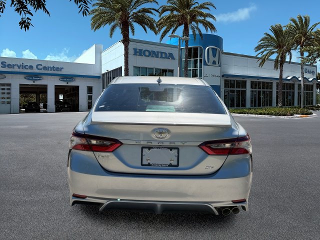 Used 2024 Toyota Camry SE w/ Cold Weather Package FWD image 7