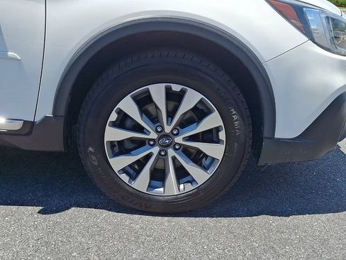 Used 2019 Subaru Outback 2.5i Touring AWD/4WD image 8
